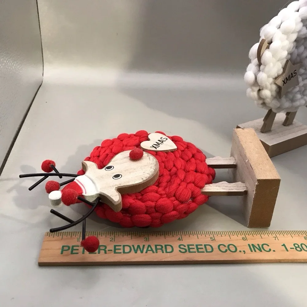 Pair Of Red And White Folksy‎ Reindeer 7